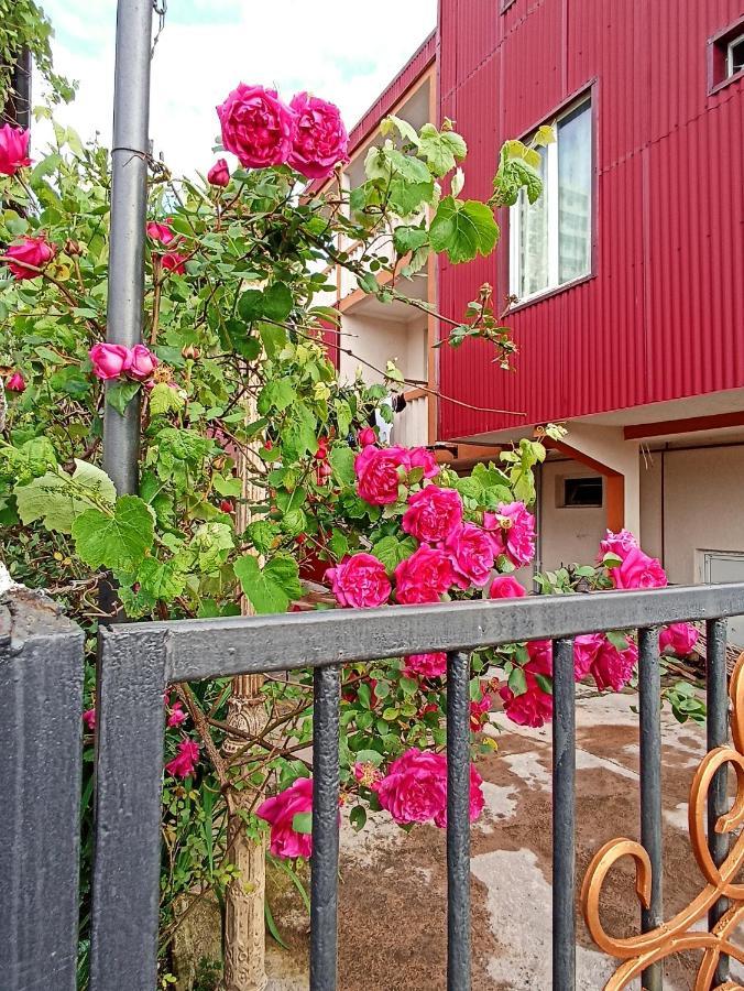 קובולטי Mini Hotel On Guramishvili 22 מראה חיצוני תמונה